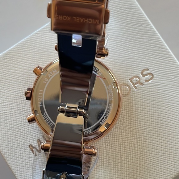 Michael Kors Parker Stainless Steel Watch with Glitz Accent - Picture 6 of 9